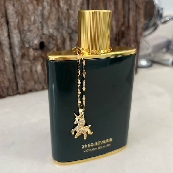 18K Gold Plated Unicorn Pendant Necklace Zirconia Charm Chain NWT - Picture 15 of 15